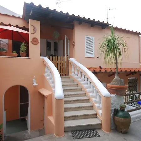 La Casa Rosa, 2 Minuti Dalla Della Chiaia Prázdninový dům *